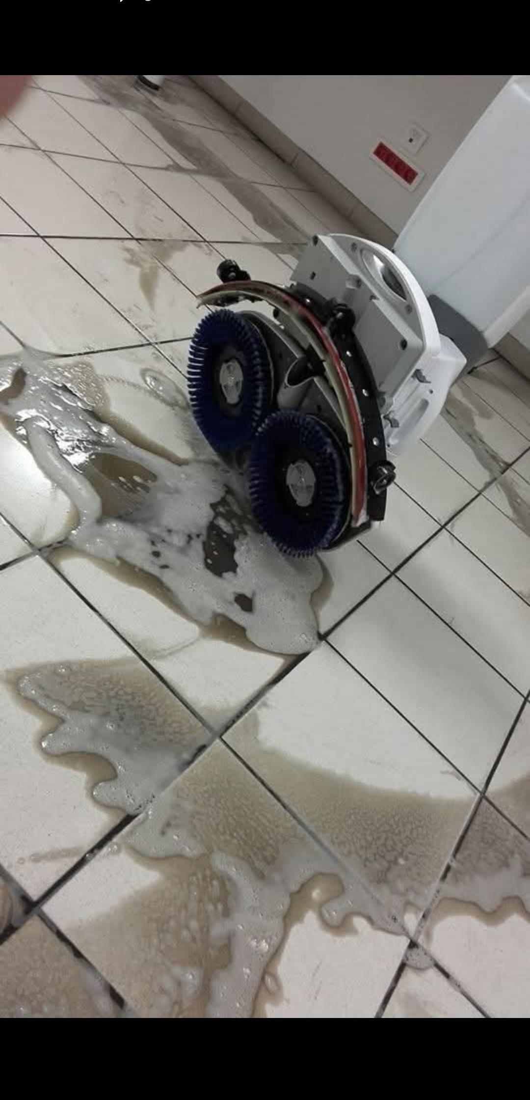 REMISE EN ETAT D'UN ENTREPOT ET BUREAUX